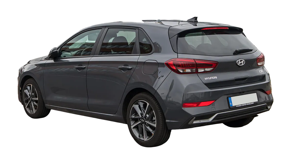 Hyundai i30 (3. nesil) arka çapraz görünüm