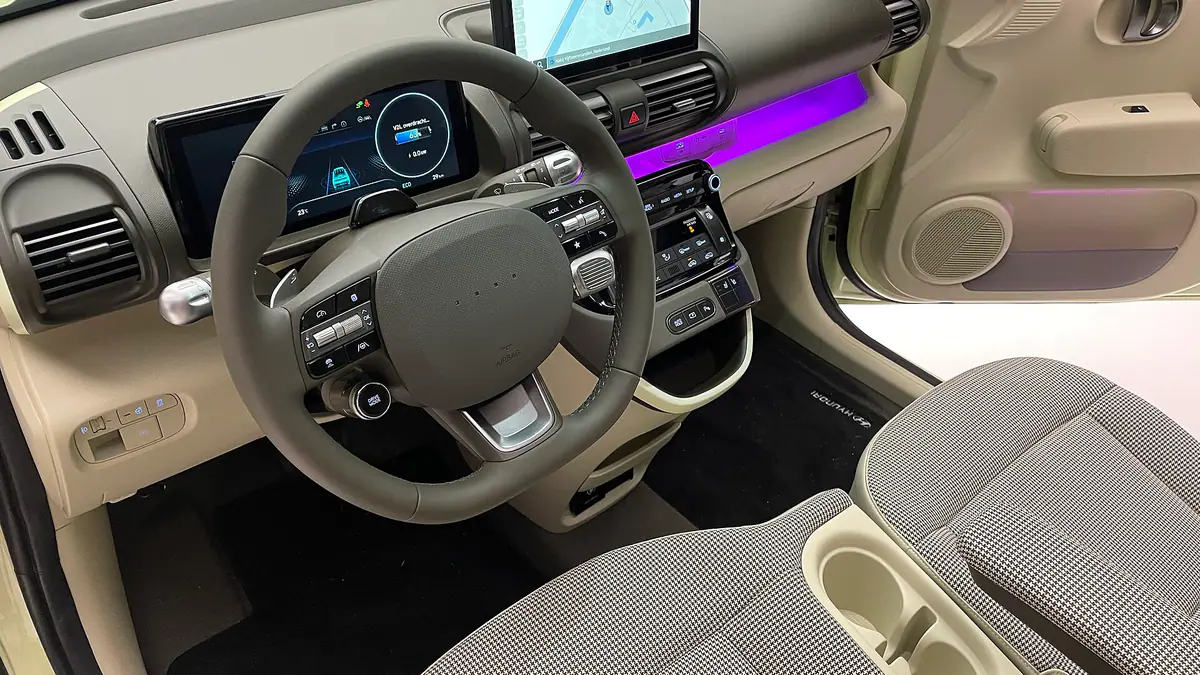 Hyundai INSTER (1. nesil) iç tasarım