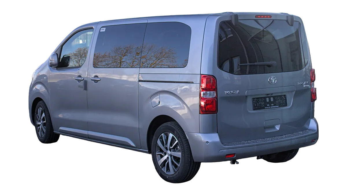 Toyota Proace Verso (2. nesil) arka görünüm